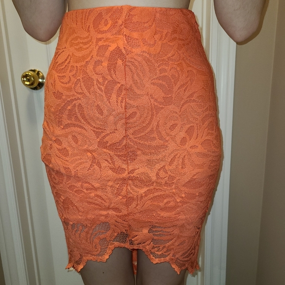 H&M Orange high-low lace skirt in XS - Picture 6 of 7